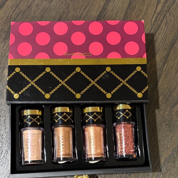 MAC Cosmetics Shimmer Eyeshadow Set - limited edition Nutcracker Sweet Bronze - Picture 1 of 4
